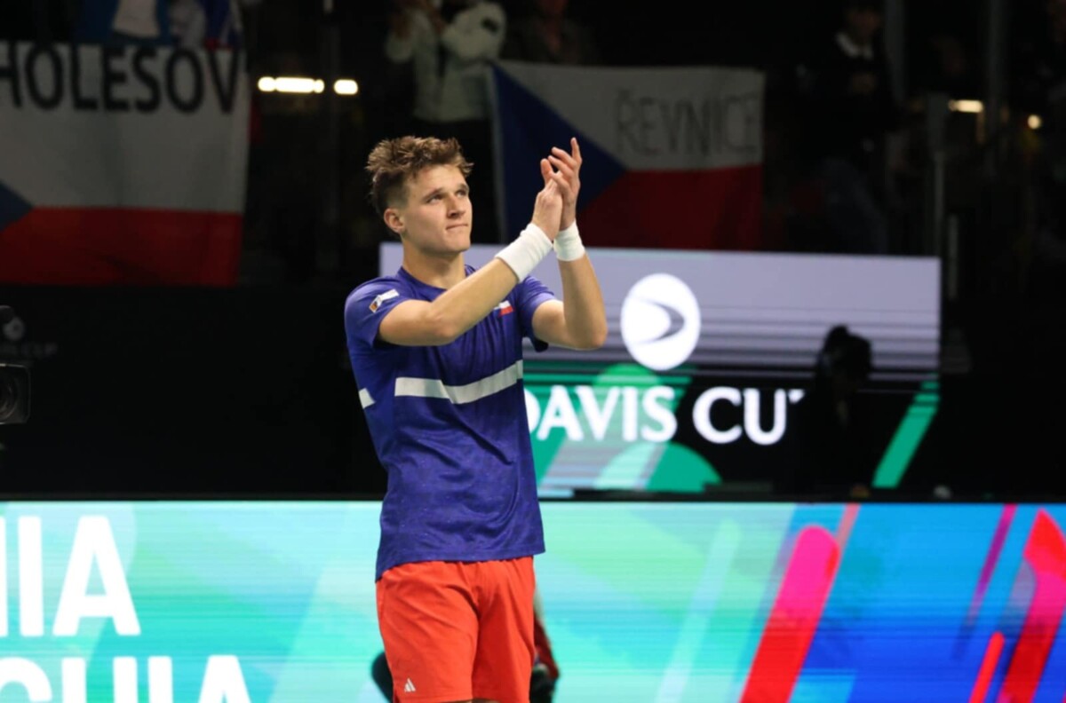 Mensik conferma la partecipazione alle Next Gen ATP Finals, Fonseca out