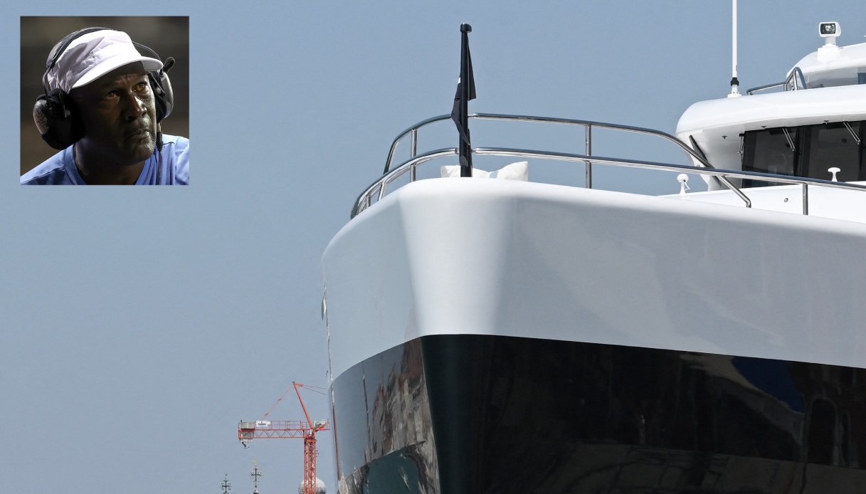 Non solo auto di lusso, il super yacht di Michael Jordan