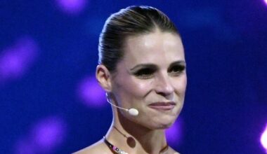 Hunziker perfetta anche nell'errore (8), il ricordo di Bocelli (senza voto)