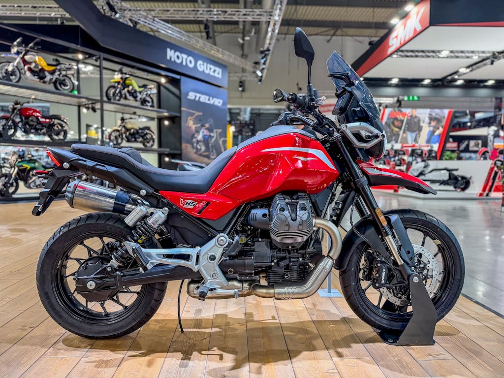 Moto Guzzi V85 Strada 2026