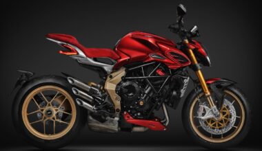 MV Agusta illumina EICMA 2025 con la nuova Brutale Serie Oro