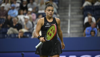 Italiani in campo: Paolini si gioca la qualificazione a Riad, derby Cobolli-Sonego a Metz