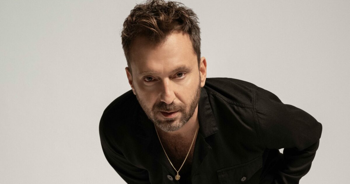 “La musica non è libera, si è chiuso un cerchio. Non si giudica per gusti, non è il gelato al Puffo. Non sono sereno di base, ma sognare e avere progetti mi aiuta molto”: così Cesare Cremonini