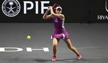 WTA Finals - Elena Rybakina è la prima semifinalista, spareggio tra Swiatek e Anisimova
