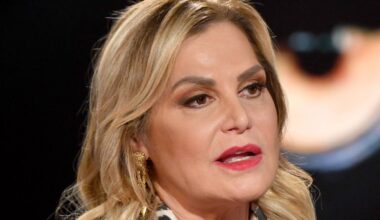 Grande Fratello, Domenico zittito dalla madre di Benedetta. E Simona Ventura si arrabbia