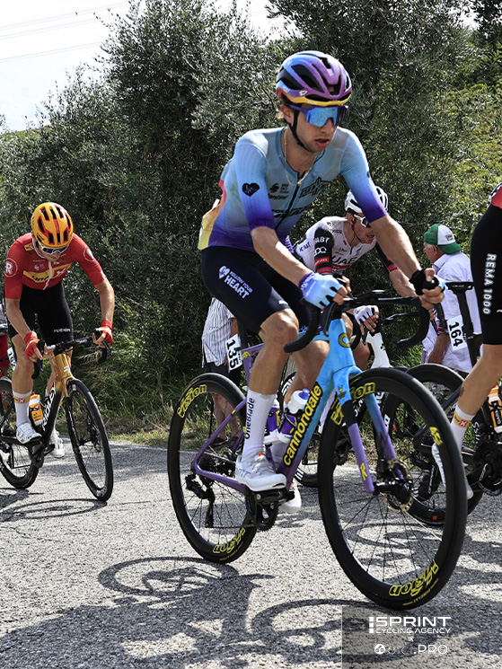 Sergio Meris resta l'unico italiano del team. Per lui un 2026 denso d'impegni