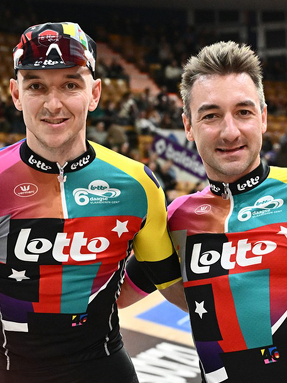 Viviani insieme al belga Jasper De Buyst con il quale sta correndo la 6 Giorni di Gand