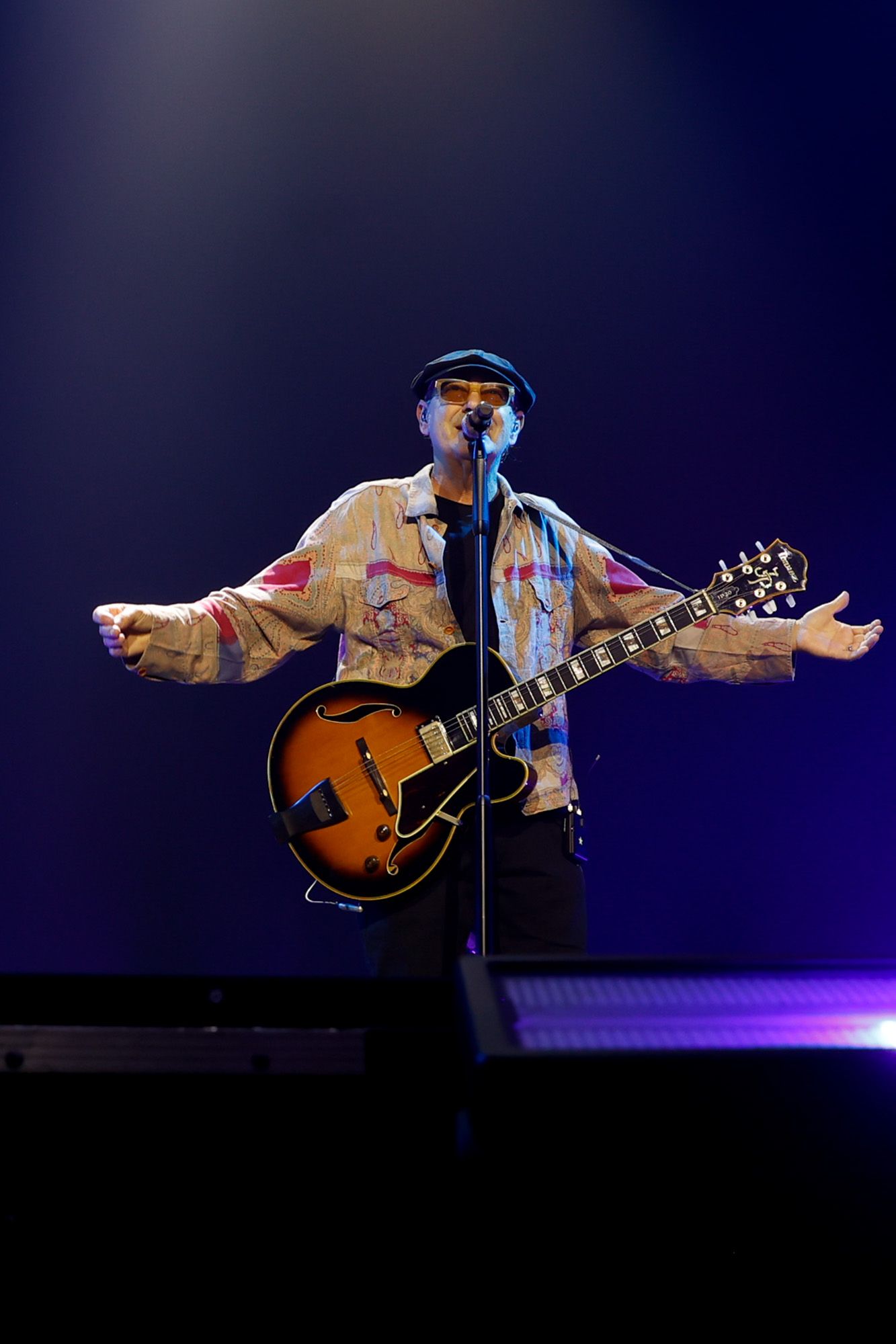 Luca Carboni torna e conquista il Forum di Milano «Dopo quello che mi è successo si può nascere unaltra volta. Superare...