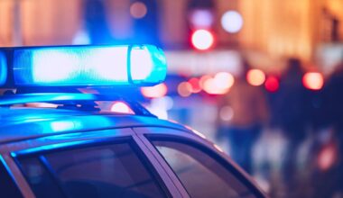 Orrore a Firenze, giovane donna violentata da due uomini: è sotto choc in ospedale