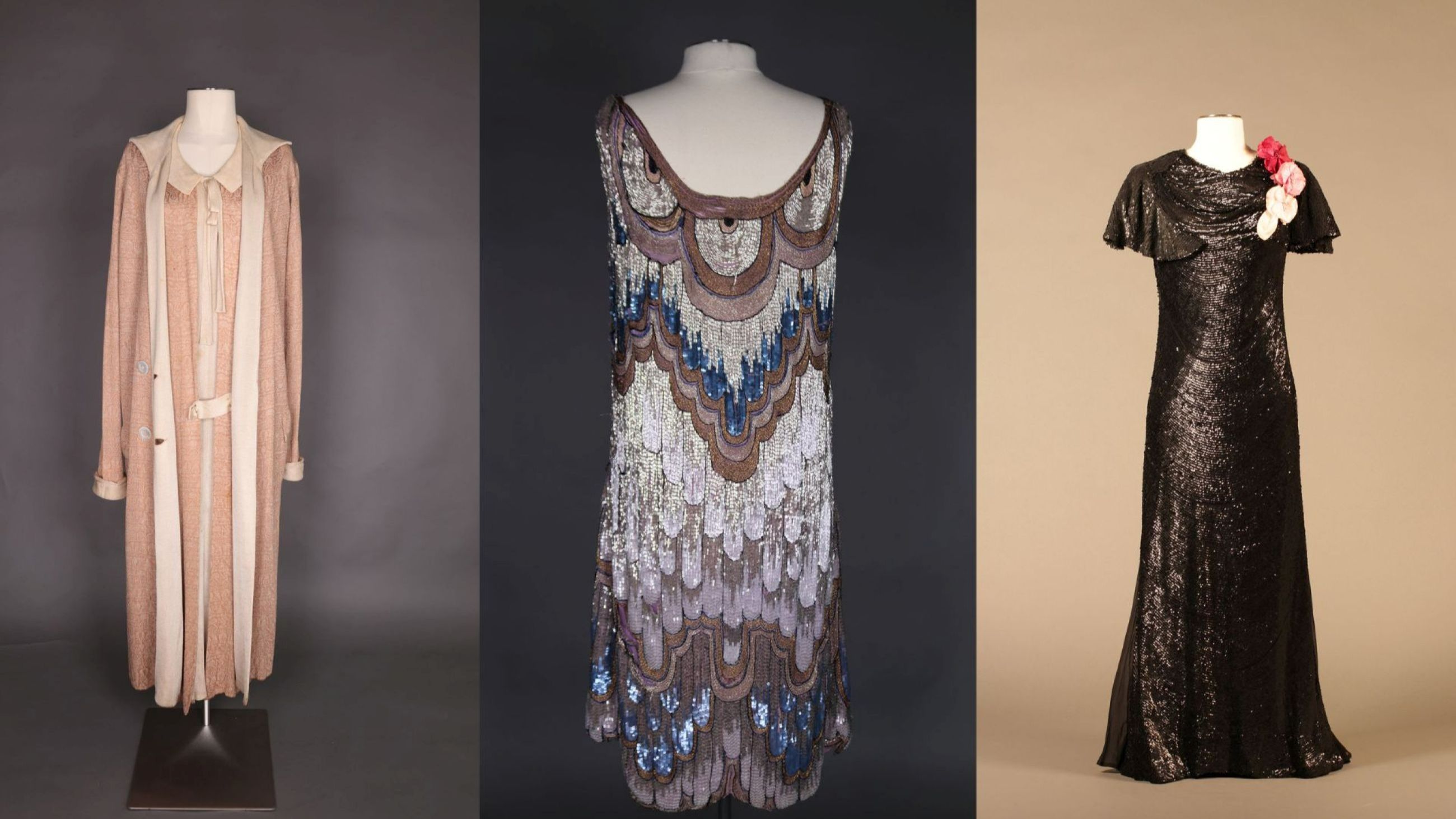Ensemble de jour, vers 1922 © Musée Mode & Dentelle; Avondjurk « Fontaine Lumineuse », Toegeschreven aan Jeanne Lanvin, 1924-25 © Mode & Kant Museum; Robe du soir, 1932-33 © Musée Mode & Dentelle - Courtesy Press Office 