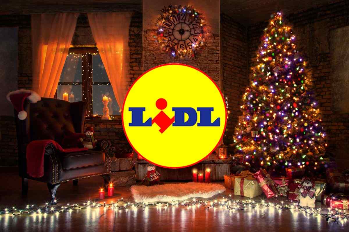 soggiorno moderno addobbato per Natale e logo lidl