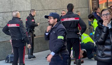 Aggredita e accoltellata in piazza Gae Aulenti a Milano, grave una donna