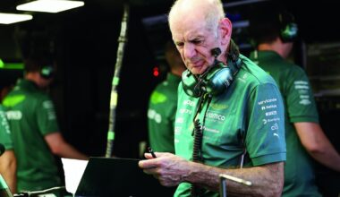 Clamoroso Aston Martin: Newey team principal e Cowell resta defilato