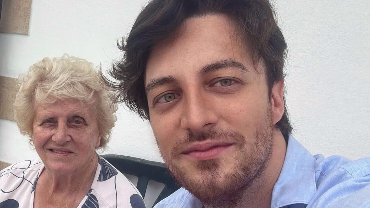 Il neo governatore saluta con un messaggio toccante l'adorata nonna