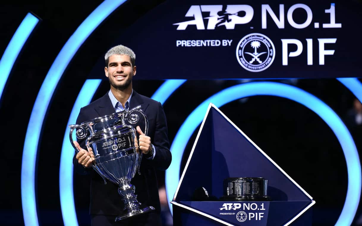 Alcaraz vince il trofeo della classifica ATP 2025. Le foto della premiazione