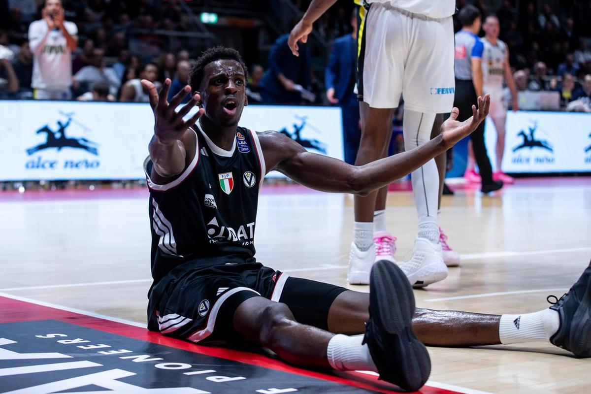 Virtus, che fatica. Ancora in viaggio. A Trento la sfida tra i fratelli Niang