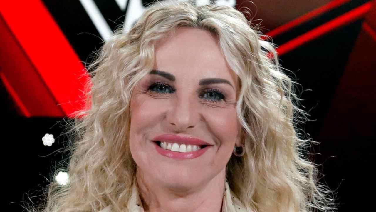Antonella Clerici travolta dal sentimento: è completamente pazza di lui | altro che Garrone, adesso cambia tutto