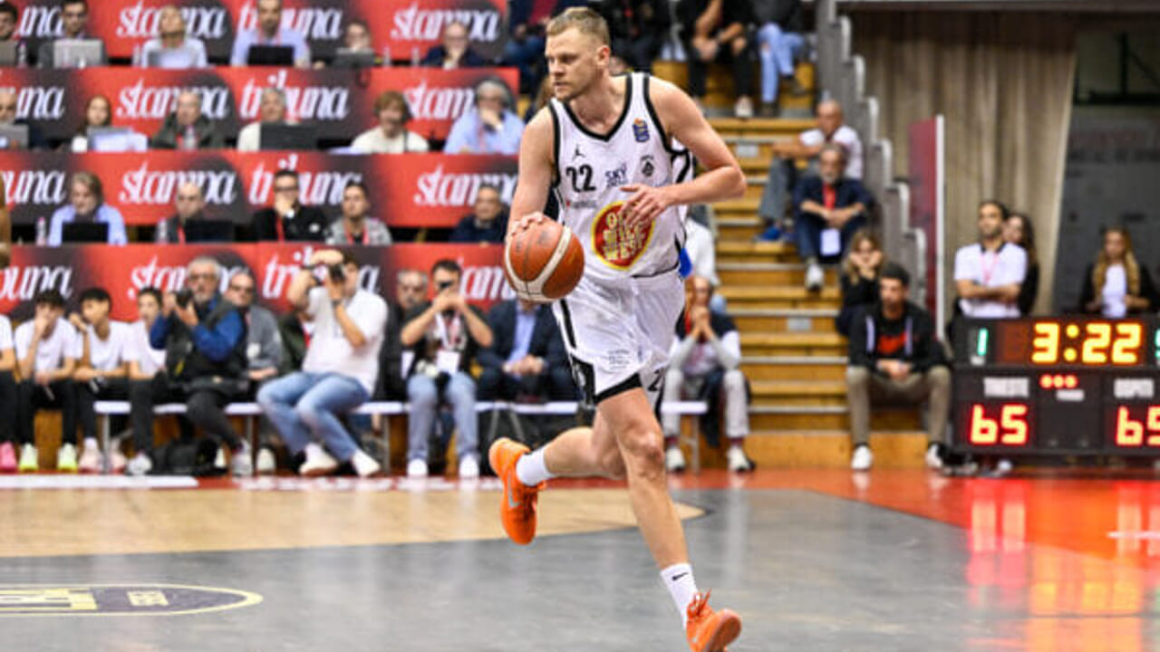 Serata magica per Apu Old Wild West Udine, prima vittoria in serie A