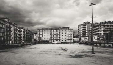 Luoghi che attraversiamo senza vedere: il ritratto incompiuto di Avellino negli scatti di Filippo Cristallo