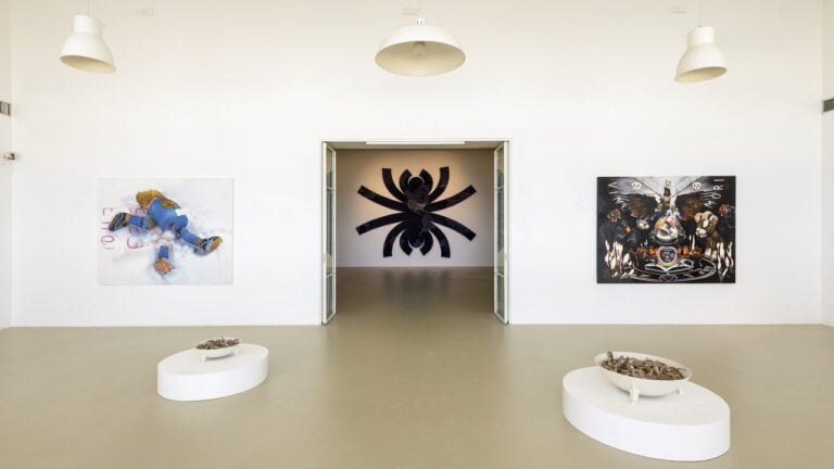 Installation view della mostra di Roberto Cuoghi per il Premio Pascali alla Fondazione Pino Pascali, Polignano a Mare. Foto di © 2025 Marino Colucci