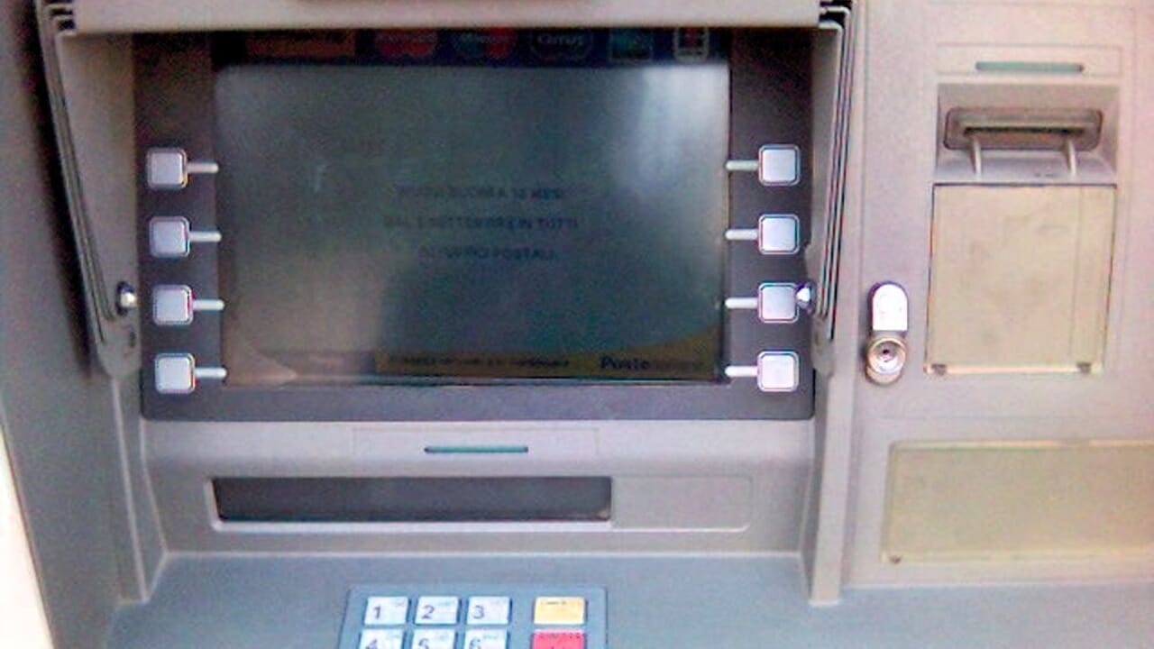 «Se Crédit Agricole si fonde con Banco Bpm a rischio molti sportelli»