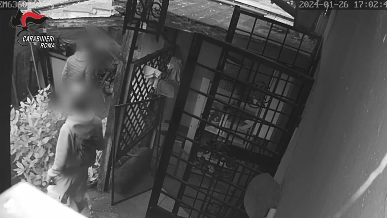 “Non ho altro, sono malata!﻿”, il racconto delle rapine della banda dei rom. Le urla registrate in diretta - romatoday.it