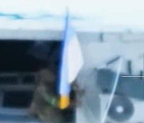 Pokrovsk, la bandiera ucraina e la nuova tattica di Mosca. Battaglia infinita, cosa succede