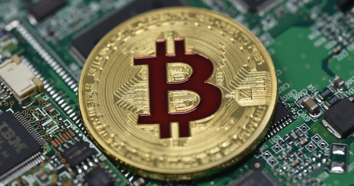 Bitcoin in calo verso la peggior performance mensile dal 2022