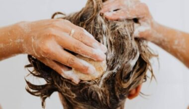 Sostanza tossica in bagnoschiuma, deodoranti e creme di grandi marche: l’elenco dei prodotti a rischio