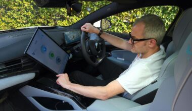 BYD sorprende tutti: perché sta eliminando gli schermi rotanti dalle sue auto? - News