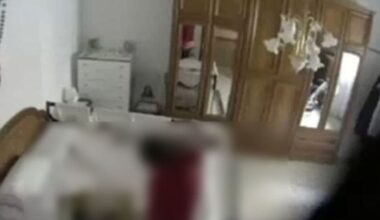 dopo il sesso in camera, si ritrovano con un bancomat falso (della stessa banca)