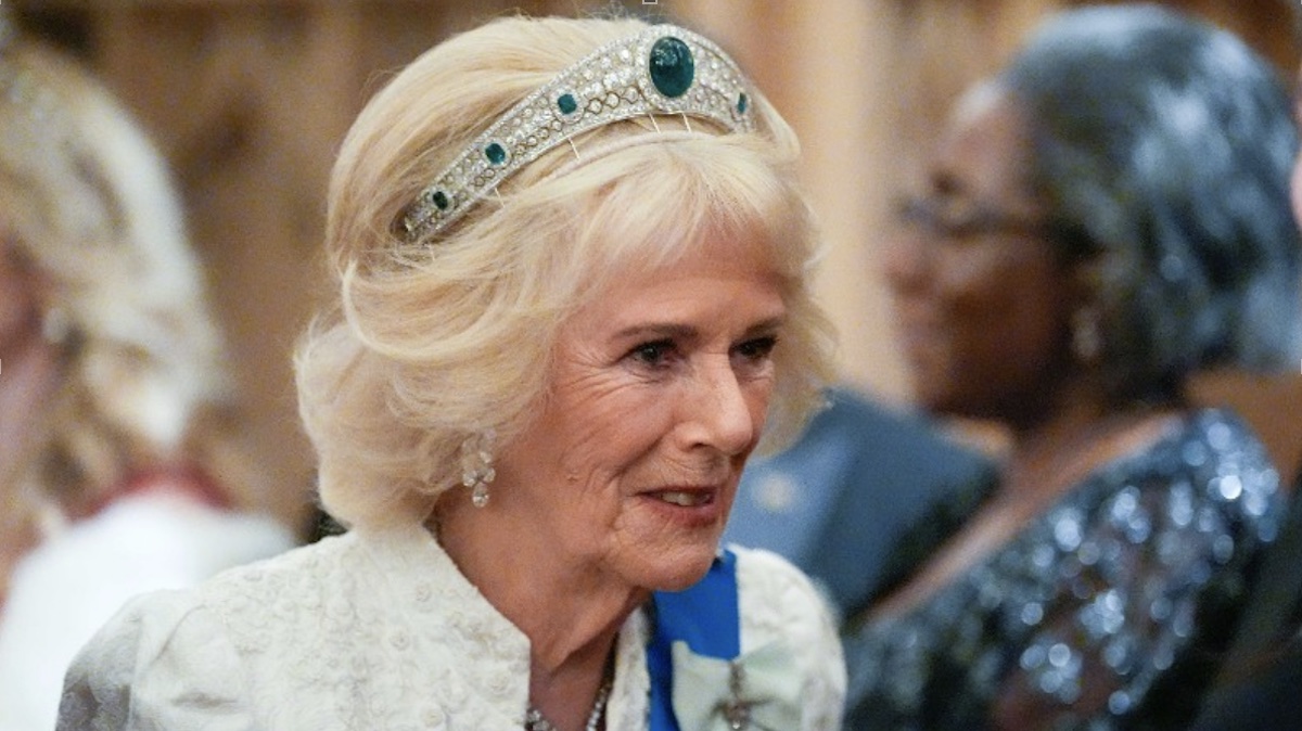 Camilla con la tiara di Eugenie di York al ricevimento. Video