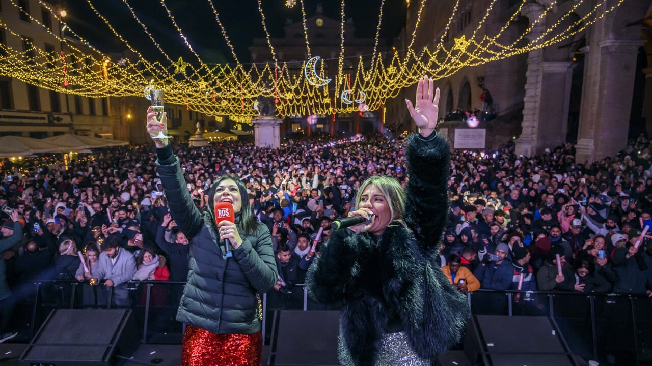 Michielin e Bennato in concerto. Sarà un Capodanno con 150 eventi tra musica, sport e cultura