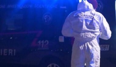 Varese, donna uccisa a coltellate in casa: fermato il marito