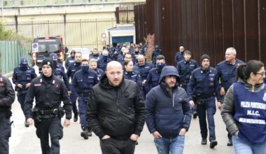 a capo della banda due detenuti, ecco come entrava. Perquisizione di massa alla Dogaia