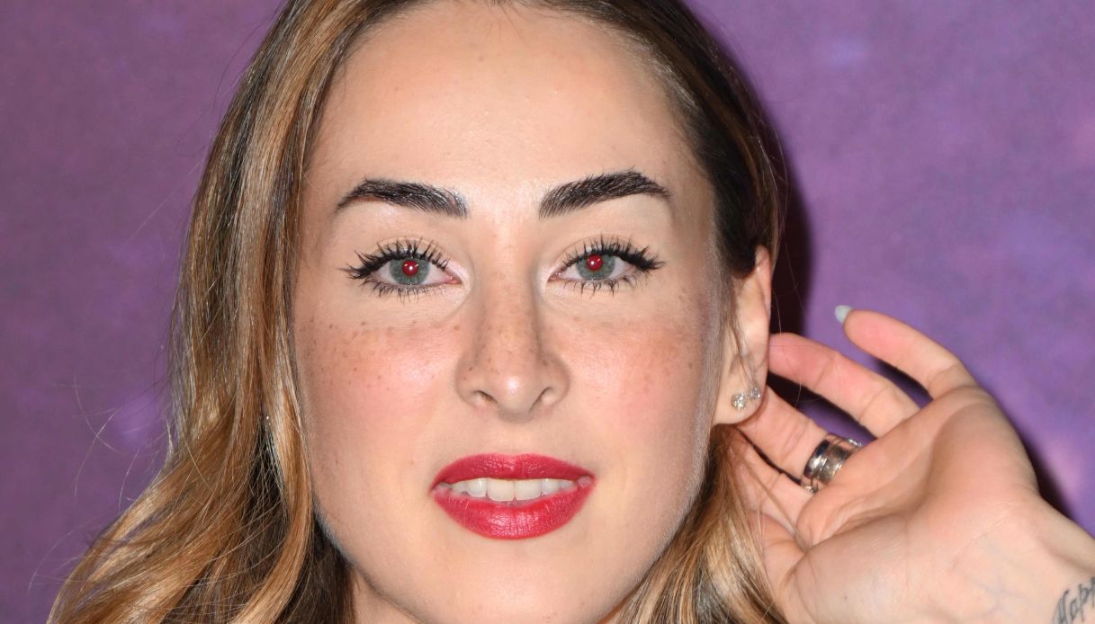 Carlotta Ferlito, la foto dall'ospedale dopo l'intervento all'utero: "Finalmente libera"