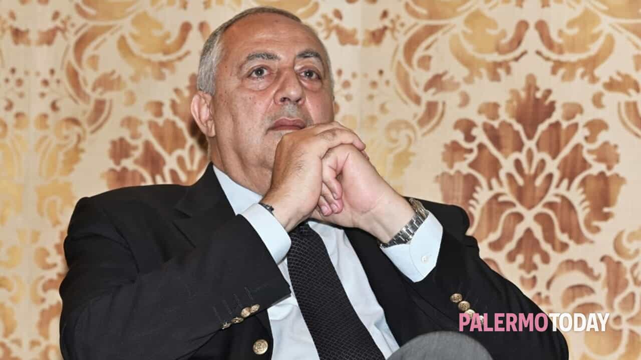 "Fatti che amareggiano ma la questione morale vale per tutti"