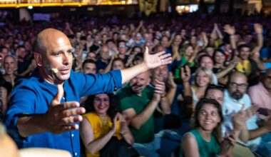 Checco Zalone al cinema a Natale 2025 con il film Buen Camino