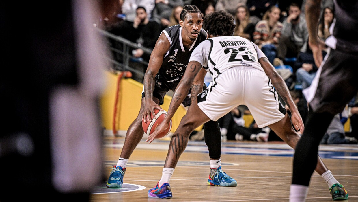 Udine si arrende 90-94 dopo 40 minuti di battaglia