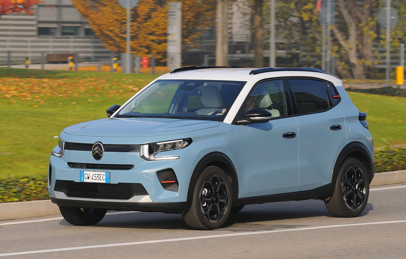 Foto - Bene prezzo e brio, ma carica poco - AlVolante