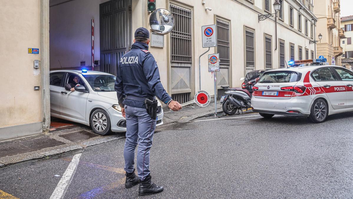 Spaccio e violenza, retata in centro a Firenze. Arrestato anche un avvocato per favoreggiamento