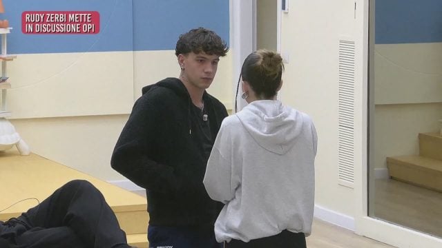 Opi e la reazione ai commenti degli esperti 3 novembre - Amici Clip | Witty TV - Witty TV