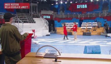 Angie vs Oasi: la sfida 7 novembre - Amici Clip | Witty TV - Witty TV