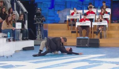 Alessio: il compito della maestra Celentano 17 novembre - Amici Clip | Witty TV - Witty TV