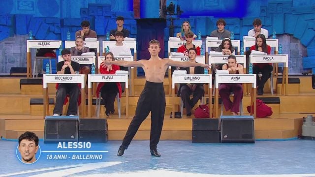 Alessio: il compito della maestra Celentano 23 novembre - Amici Clip | Witty TV - Witty TV