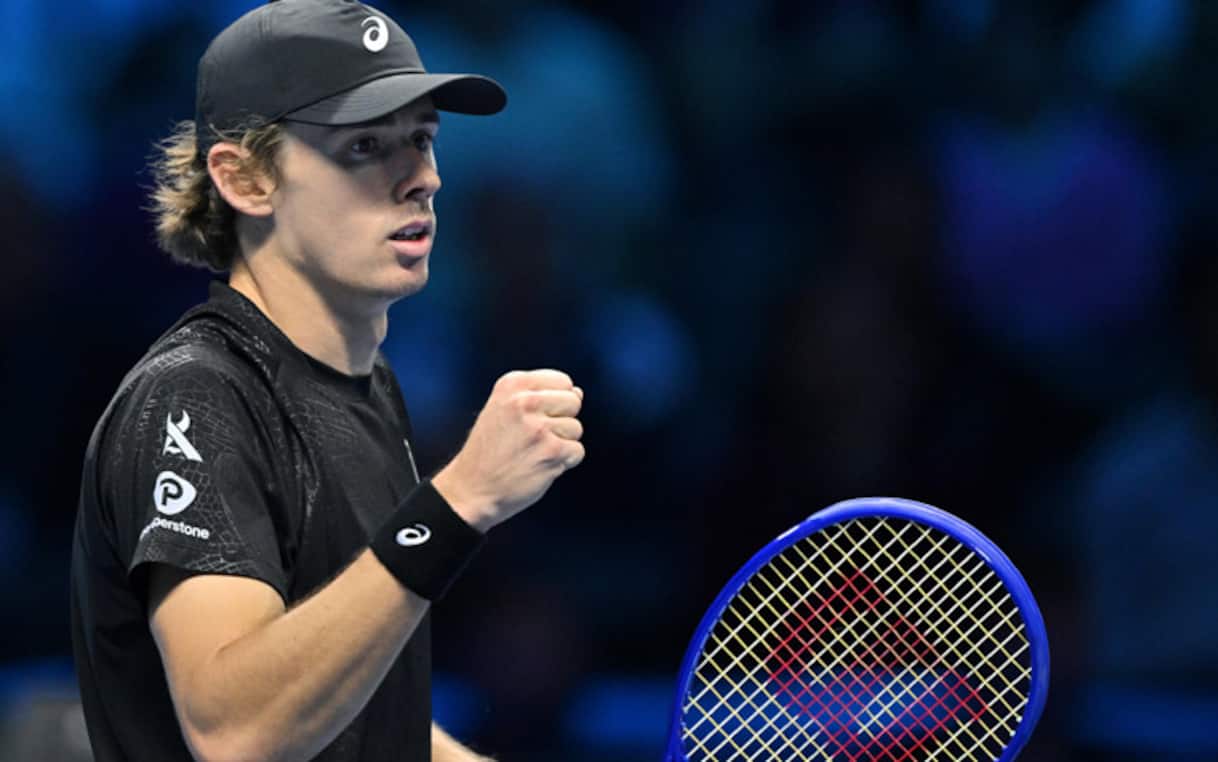 De Minaur batte Fritz 7-6, 6-3 alle Atp Finals 2025: prima vittoria per l'australiano