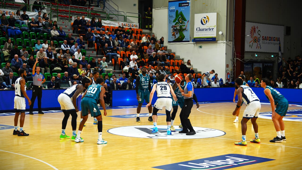 contro Cantù finisce 100-84 al PalaSerradimigni