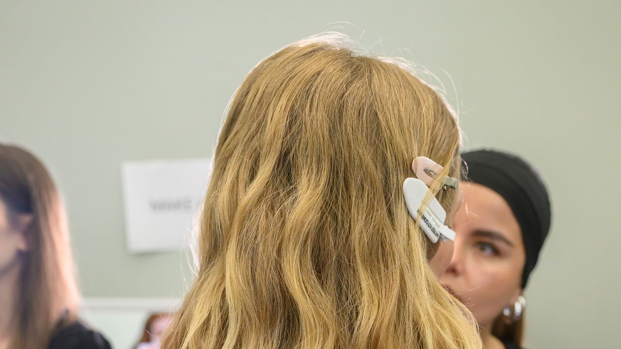 Dyson (capelli) al Black Friday 2025: Airstrait, Styler Airwrap e asciugacapelli Supersonic, su quale investire?