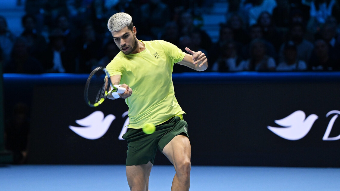 Alcaraz non gioca in Coppa Davis, problema medico alla gamba - Tennis