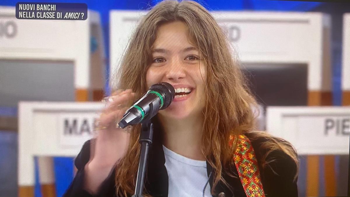 Chi è Elena, la cantante fiorentina entrata ad Amici 25